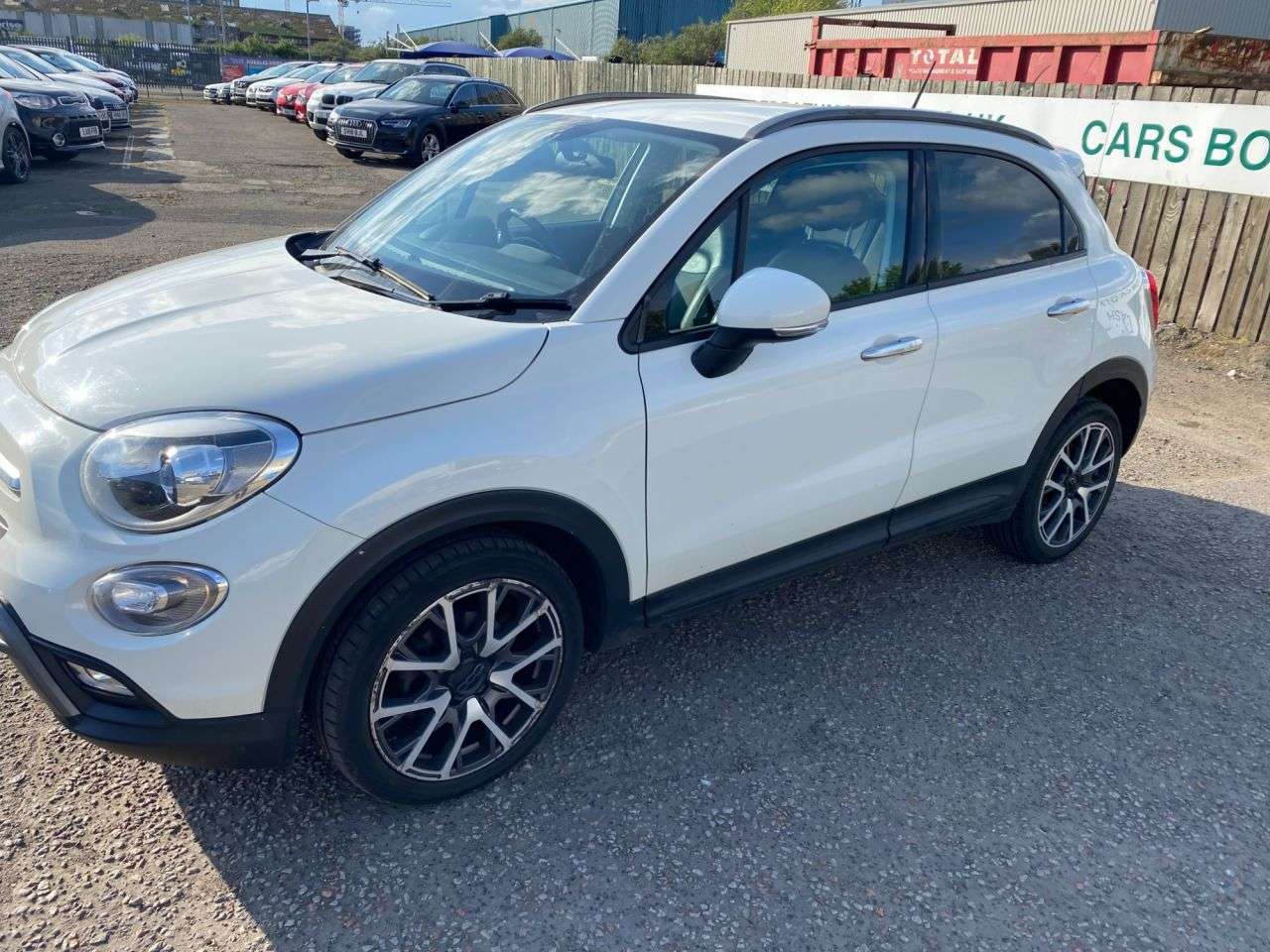 A 2015 FIAT 500X 1.6 MultiJetII Cross Plus SUV 5dr Diesel Manual Euro 6 (s/s) (120 ps) PX WE A 2015 FIAT 500X 1.6 MultiJetII Cross Plus SUV 5dr Diesel Manual Euro 6 (s/s) (120 ps) PX WE