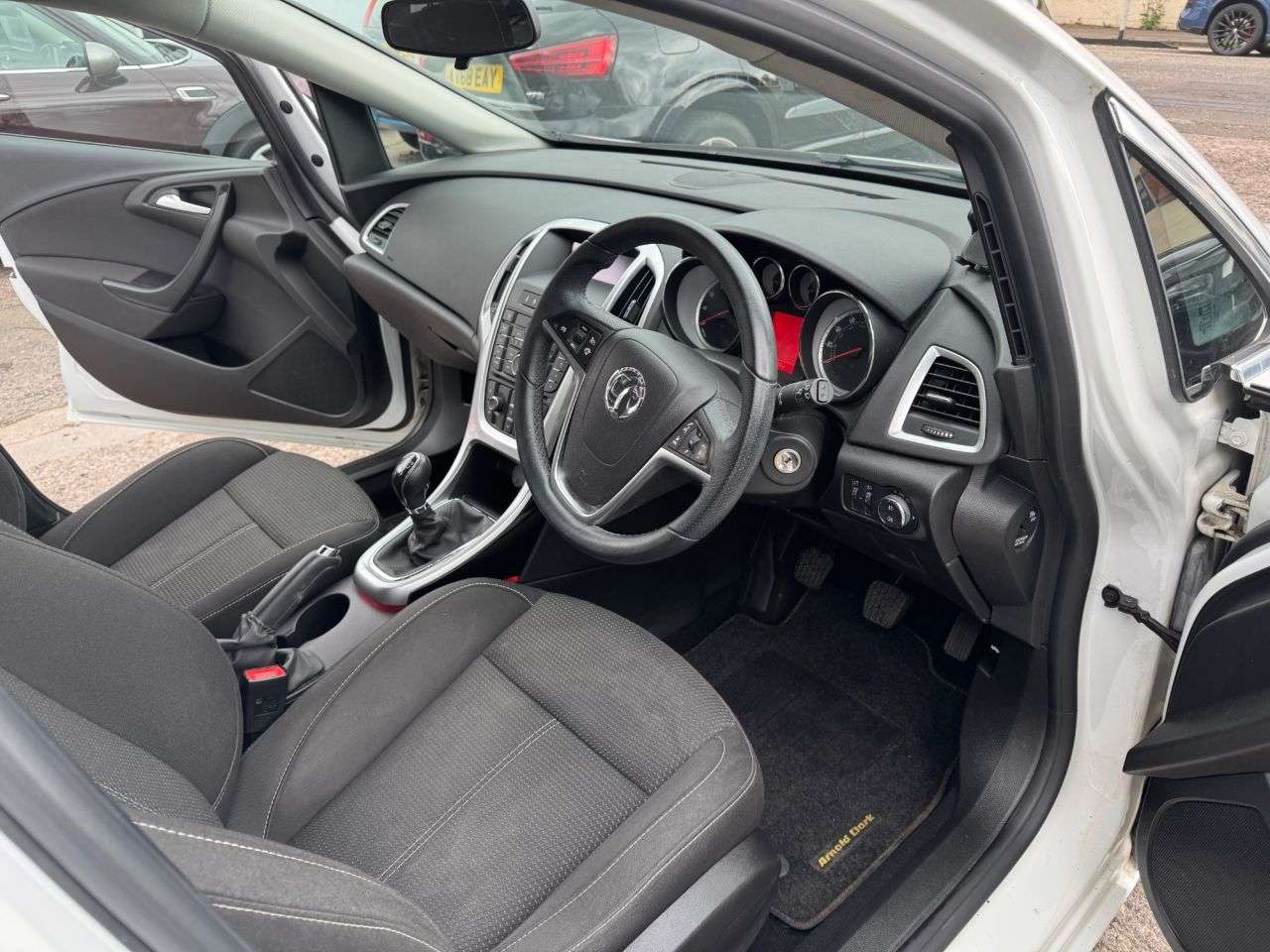 2014 VAUXHALL ASTRA 2014 VAUXHALL ASTRA