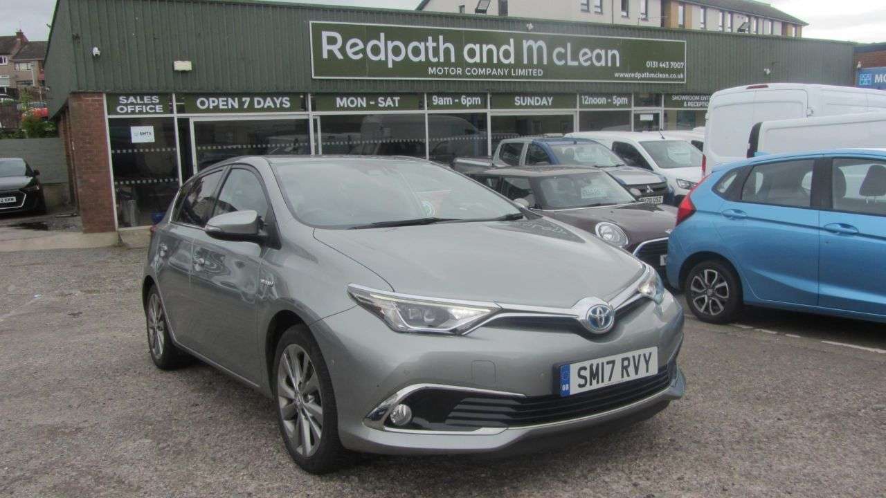 A 2017 TOYOTA AURIS 1.8 VVT-h Excel Hatchback 5dr Petrol Hybrid CVT Euro 6 (s/s) (Safety Sense) A 2017 TOYOTA AURIS 1.8 VVT-h Excel Hatchback 5dr Petrol Hybrid CVT Euro 6 (s/s) (Safety Sense)