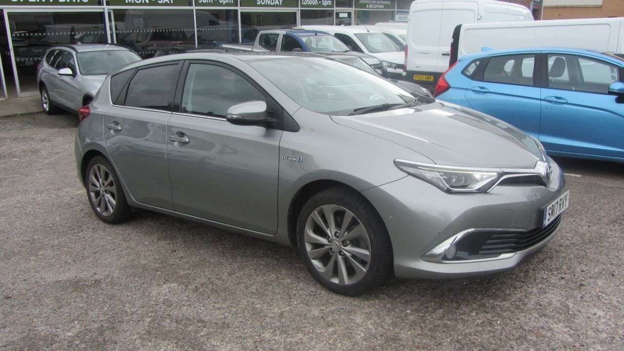 A 2017 TOYOTA AURIS 1.8 VVT-h Excel Hatchback 5dr Petrol Hybrid CVT Euro 6 (s/s) (Safety Sense) A 2017 TOYOTA AURIS 1.8 VVT-h Excel Hatchback 5dr Petrol Hybrid CVT Euro 6 (s/s) (Safety Sense)