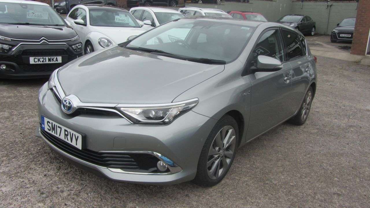 A 2017 TOYOTA AURIS 1.8 VVT-h Excel Hatchback 5dr Petrol Hybrid CVT Euro 6 (s/s) (Safety Sense) A 2017 TOYOTA AURIS 1.8 VVT-h Excel Hatchback 5dr Petrol Hybrid CVT Euro 6 (s/s) (Safety Sense)