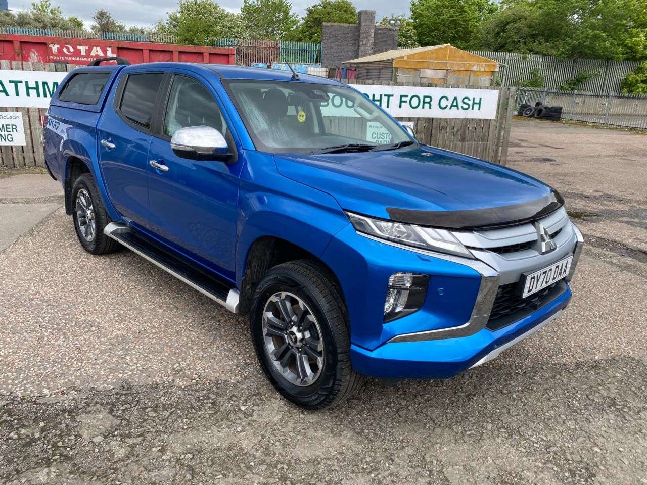 A 2020 MITSUBISHI L200 2.2 DI-D DC Barbarian X Pickup Double Cab 4dr Diesel Auto 4WD Euro 6 (s/s) A 2020 MITSUBISHI L200 2.2 DI-D DC Barbarian X Pickup Double Cab 4dr Diesel Auto 4WD Euro 6 (s/s)