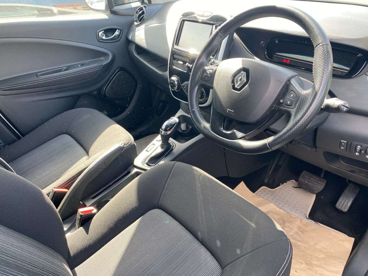 2017 RENAULT ZOE 2017 RENAULT ZOE
