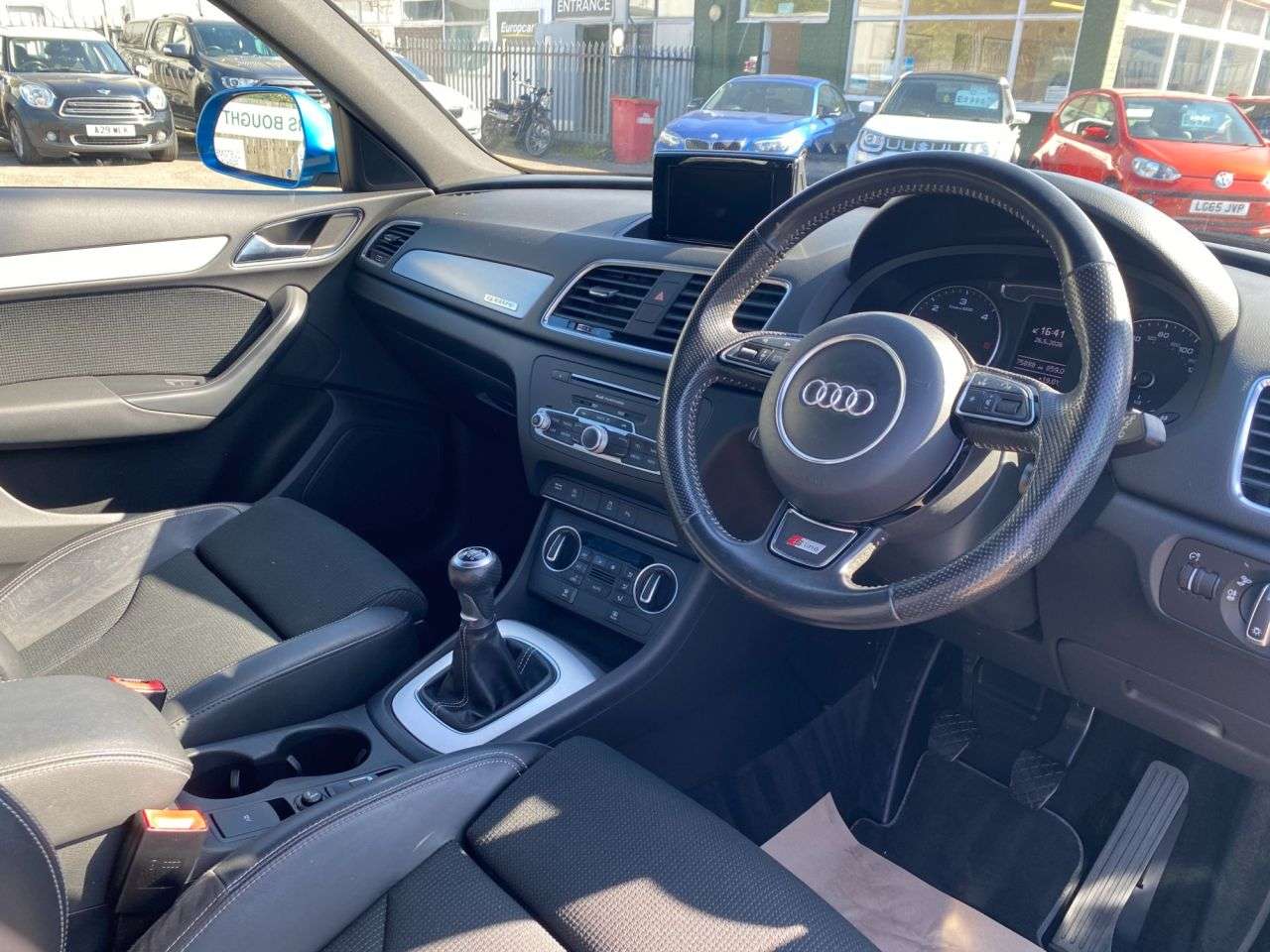 2015 AUDI Q3 2015 AUDI Q3