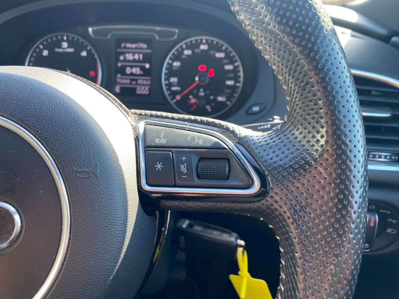 2015 AUDI Q3 2015 AUDI Q3
