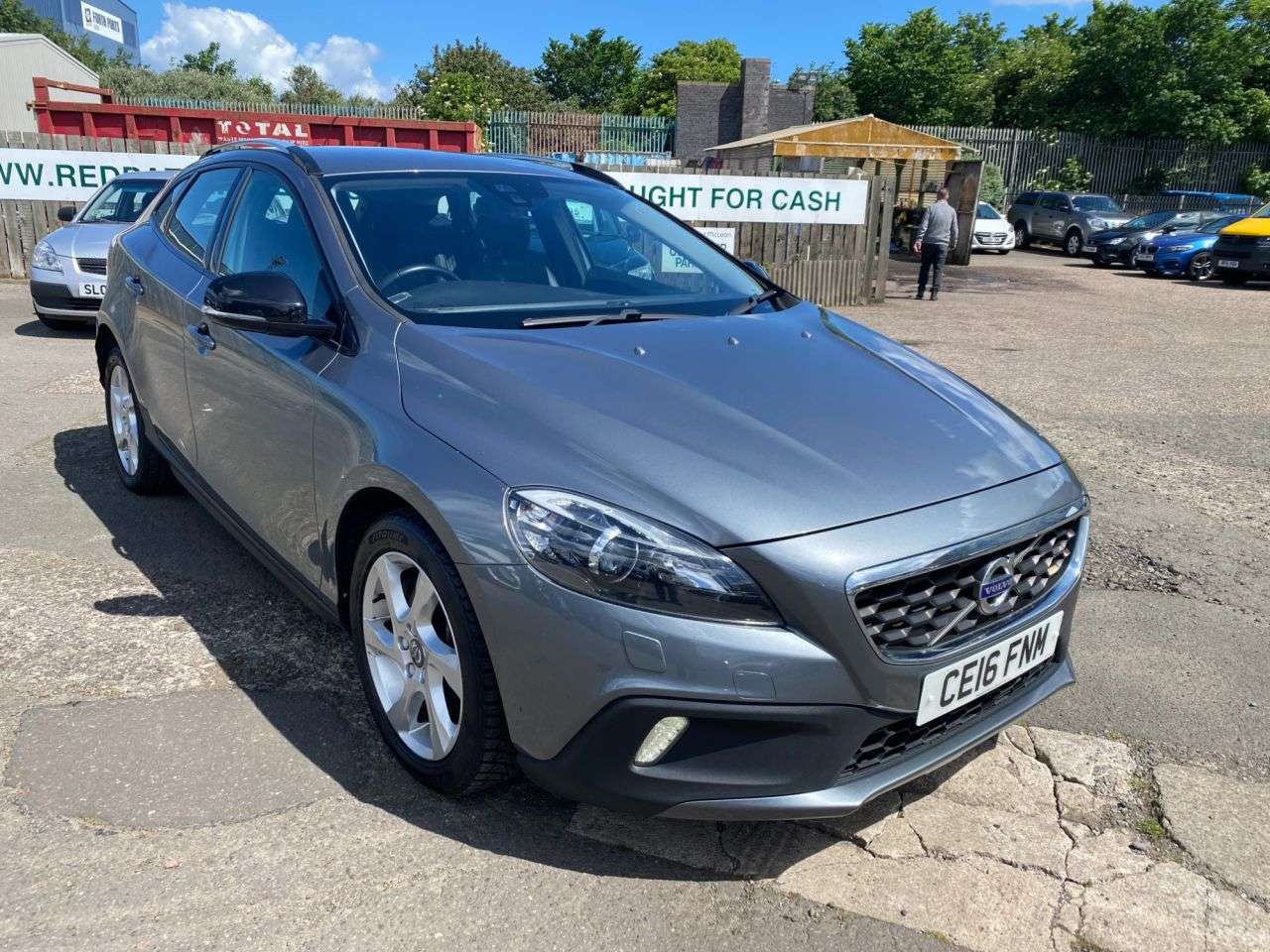 A 2016 VOLVO V40 CROSS COUNTRY 2.0 D2 Lux Hatchback 5dr Diesel Auto Euro 6 (s/s) (120 ps) Automatic Car Ni A 2016 VOLVO V40 CROSS COUNTRY 2.0 D2 Lux Hatchback 5dr Diesel Auto Euro 6 (s/s) (120 ps) Automatic Car Ni