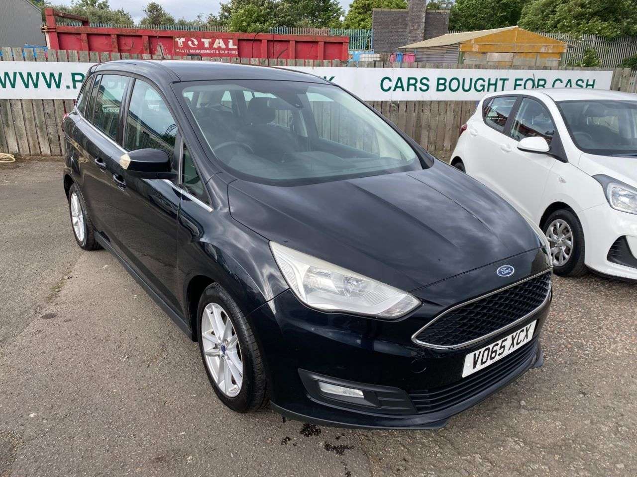 A 2015 FORD GRAND C-MAX 1.5 TDCi Zetec MPV 5dr Diesel Manual Euro 6 (s/s) (120 ps) PX WELCOME FINAN A 2015 FORD GRAND C-MAX 1.5 TDCi Zetec MPV 5dr Diesel Manual Euro 6 (s/s) (120 ps) PX WELCOME FINAN