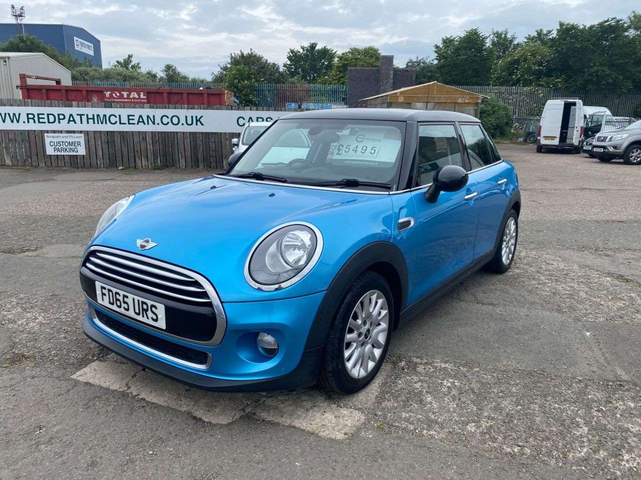 A 2015 MINI HATCH 1.5 Cooper Hatchback 5dr Petrol Manual Euro 6 (s/s) (136 ps) Lovely conditi A 2015 MINI HATCH 1.5 Cooper Hatchback 5dr Petrol Manual Euro 6 (s/s) (136 ps) Lovely conditi