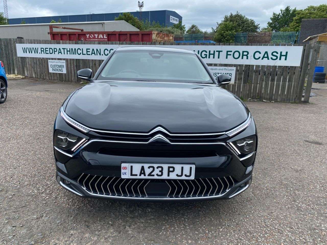 A 2023 CITROEN C5 X 1.2 PureTech Shine Hatchback 5dr Petrol EAT8 Euro 6 (s/s) (130 ps) PX WELCO A 2023 CITROEN C5 X 1.2 PureTech Shine Hatchback 5dr Petrol EAT8 Euro 6 (s/s) (130 ps) PX WELCO