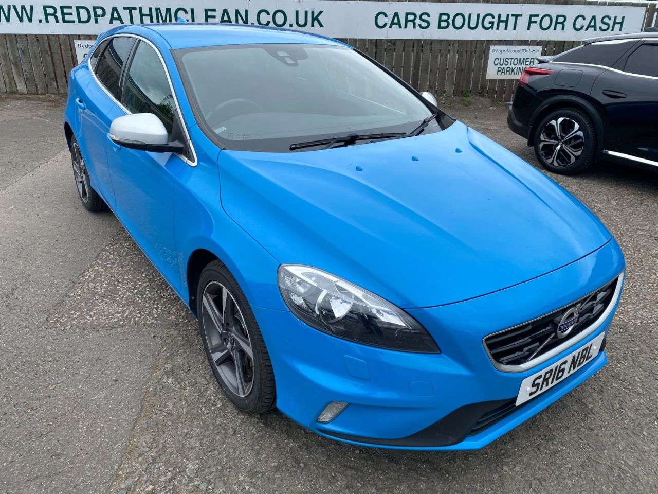 A 2016 VOLVO V40 2.0 D3 R-Design Nav Hatchback 5dr Diesel Manual Euro 6 (s/s) (150 ps) PX WE A 2016 VOLVO V40 2.0 D3 R-Design Nav Hatchback 5dr Diesel Manual Euro 6 (s/s) (150 ps) PX WE