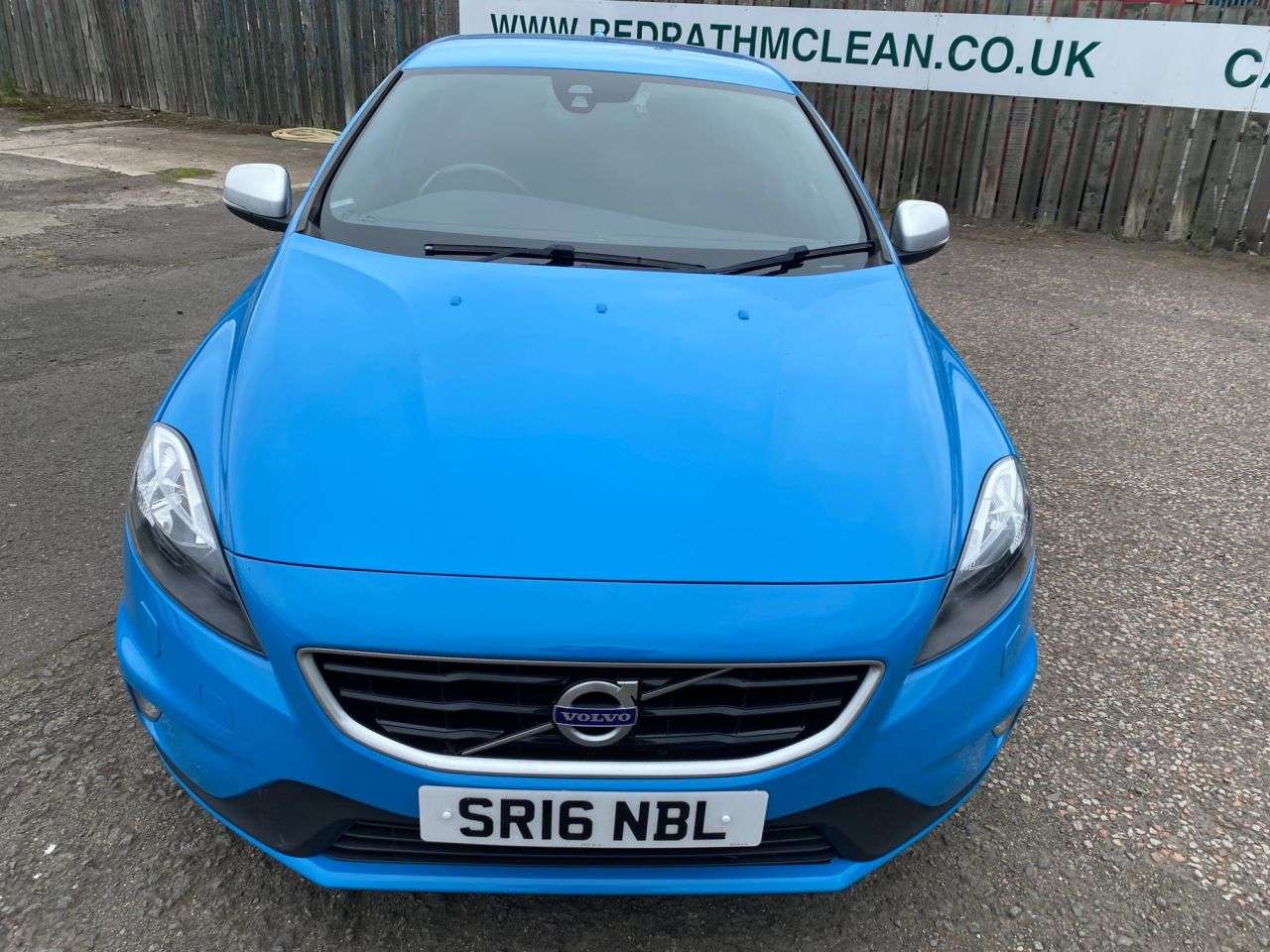 A 2016 VOLVO V40 2.0 D3 R-Design Nav Hatchback 5dr Diesel Manual Euro 6 (s/s) (150 ps) PX WE A 2016 VOLVO V40 2.0 D3 R-Design Nav Hatchback 5dr Diesel Manual Euro 6 (s/s) (150 ps) PX WE