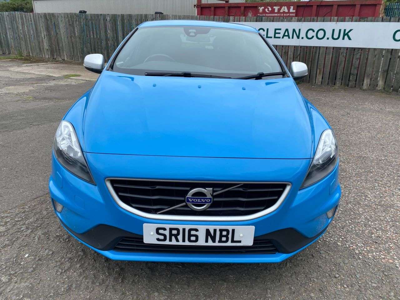 A 2016 VOLVO V40 2.0 D3 R-Design Nav Hatchback 5dr Diesel Manual Euro 6 (s/s) (150 ps) PX WE A 2016 VOLVO V40 2.0 D3 R-Design Nav Hatchback 5dr Diesel Manual Euro 6 (s/s) (150 ps) PX WE