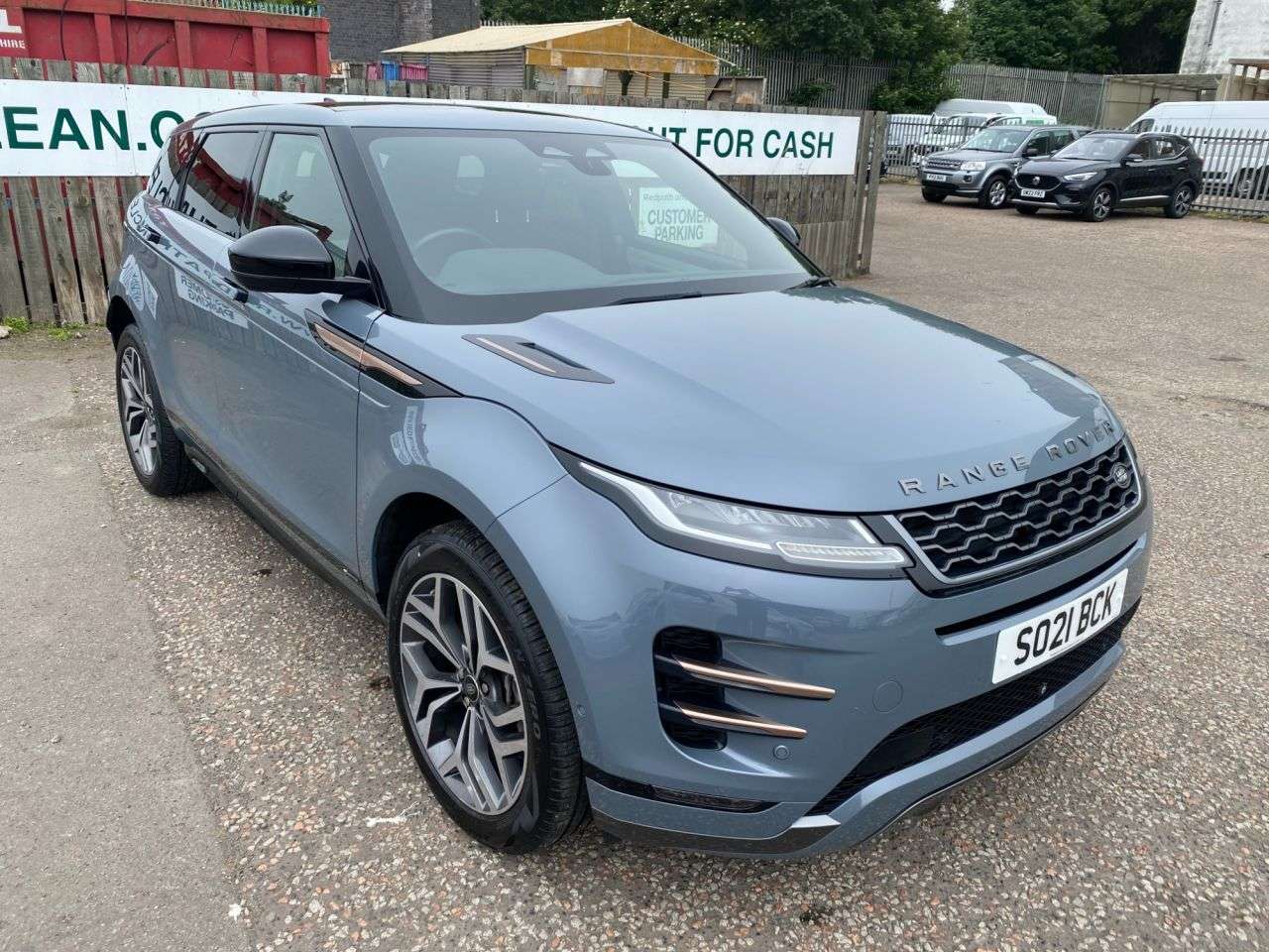 A 2021 LAND ROVER RANGE ROVER EVOQUE 1.5 P300e 12.2kWh R-Dynamic S SUV 5dr Petrol Plug-in Hybrid Auto 4WD Euro 6 A 2021 LAND ROVER RANGE ROVER EVOQUE 1.5 P300e 12.2kWh R-Dynamic S SUV 5dr Petrol Plug-in Hybrid Auto 4WD Euro 6