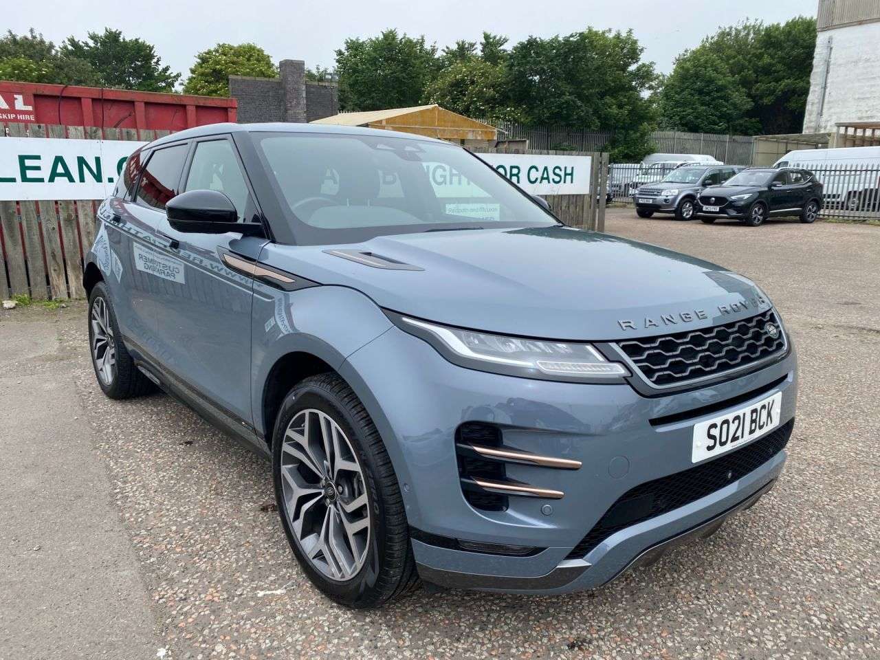 A 2021 LAND ROVER RANGE ROVER EVOQUE 1.5 P300e 12.2kWh R-Dynamic S SUV 5dr Petrol Plug-in Hybrid Auto 4WD Euro 6 A 2021 LAND ROVER RANGE ROVER EVOQUE 1.5 P300e 12.2kWh R-Dynamic S SUV 5dr Petrol Plug-in Hybrid Auto 4WD Euro 6