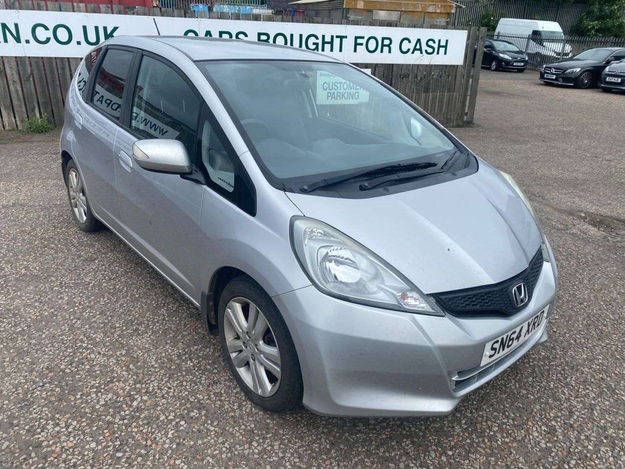 A 2014 HONDA JAZZ 1.4 i-VTEC ES Plus Hatchback 5dr Petrol CVT Euro 5 (99 ps) LOVELY LOW MILEA A 2014 HONDA JAZZ 1.4 i-VTEC ES Plus Hatchback 5dr Petrol CVT Euro 5 (99 ps) LOVELY LOW MILEA