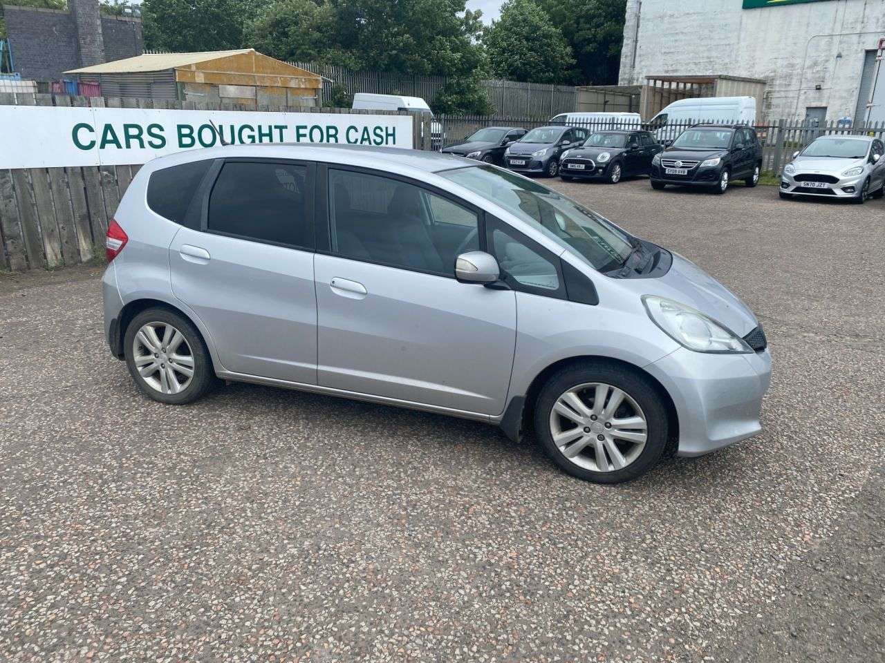 A 2014 HONDA JAZZ 1.4 i-VTEC ES Plus Hatchback 5dr Petrol CVT Euro 5 (99 ps) LOVELY LOW MILEA A 2014 HONDA JAZZ 1.4 i-VTEC ES Plus Hatchback 5dr Petrol CVT Euro 5 (99 ps) LOVELY LOW MILEA