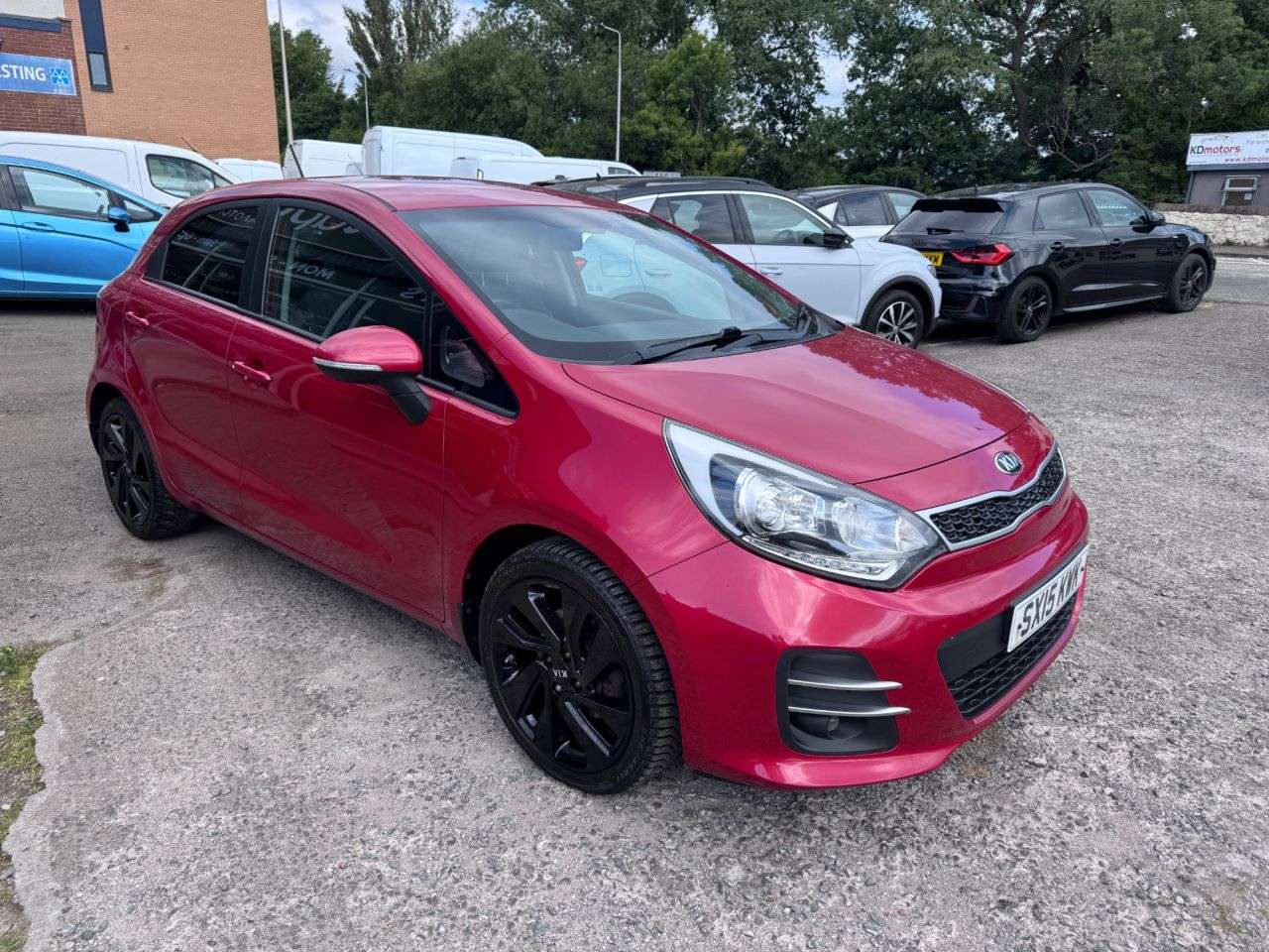A 2015 KIA RIO 1.4 EcoDynamics 3 Hatchback 5dr Petrol Manual Euro 6 (s/s) (107 bhp) Full h A 2015 KIA RIO 1.4 EcoDynamics 3 Hatchback 5dr Petrol Manual Euro 6 (s/s) (107 bhp) Full h