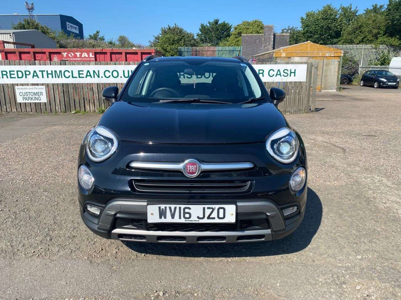 A 2016 FIAT 500X 2.0 MultiJetII Cross Plus SUV 5dr Diesel Auto 4WD Euro 6 (s/s) (140 ps) PX A 2016 FIAT 500X 2.0 MultiJetII Cross Plus SUV 5dr Diesel Auto 4WD Euro 6 (s/s) (140 ps) PX