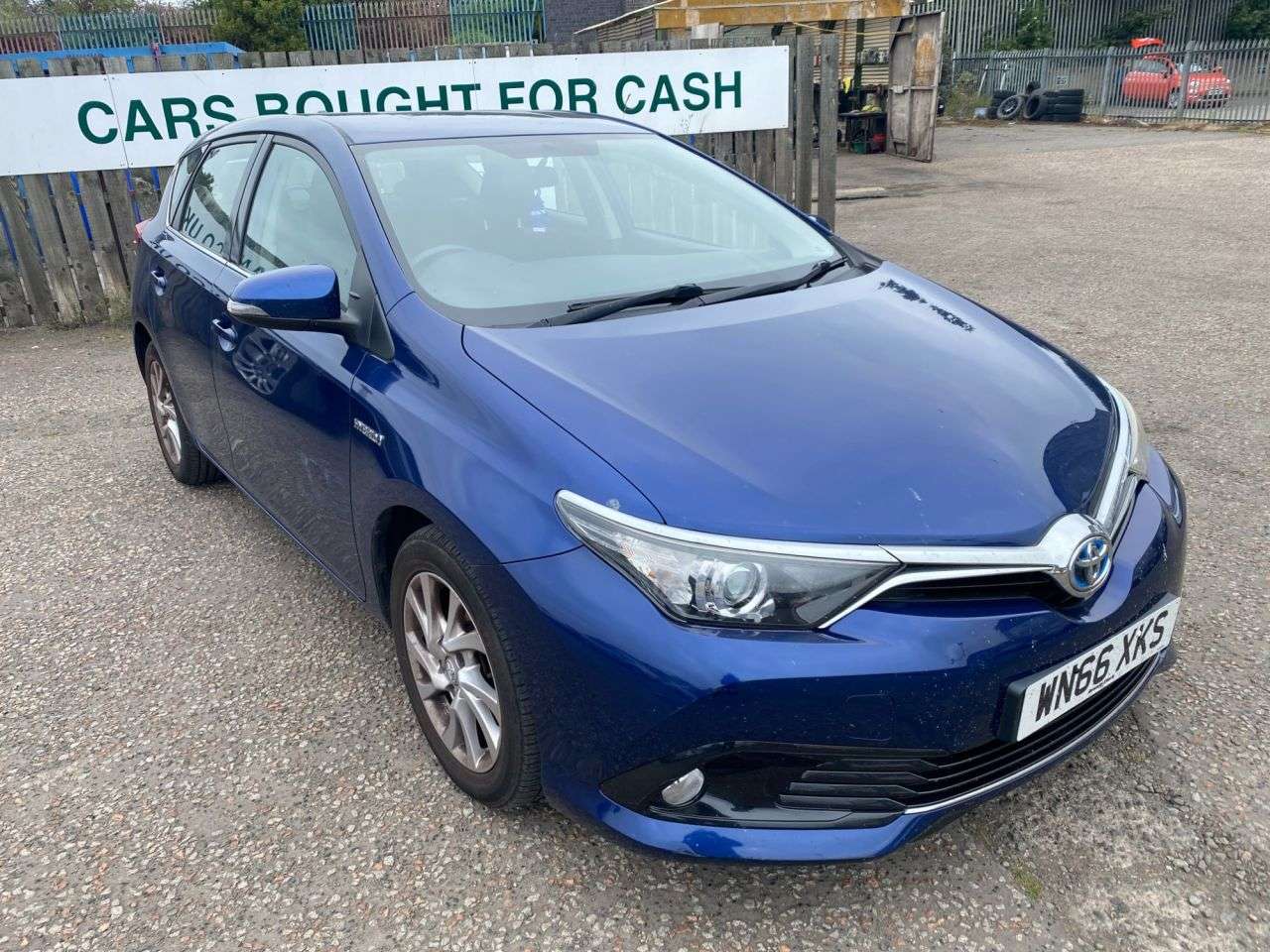 A 2016 TOYOTA AURIS 1.8 VVT-h Icon Hatchback 5dr Petrol Hybrid CVT Euro 6 (s/s) (136 ps) Nice H A 2016 TOYOTA AURIS 1.8 VVT-h Icon Hatchback 5dr Petrol Hybrid CVT Euro 6 (s/s) (136 ps) Nice H