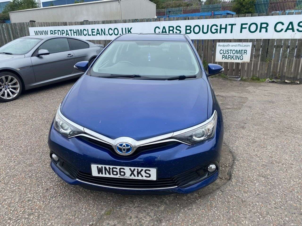 A 2016 TOYOTA AURIS 1.8 VVT-h Icon Hatchback 5dr Petrol Hybrid CVT Euro 6 (s/s) (136 ps) Nice H A 2016 TOYOTA AURIS 1.8 VVT-h Icon Hatchback 5dr Petrol Hybrid CVT Euro 6 (s/s) (136 ps) Nice H