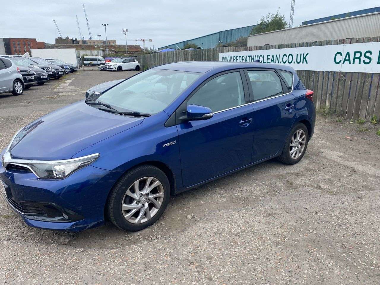 A 2016 TOYOTA AURIS 1.8 VVT-h Icon Hatchback 5dr Petrol Hybrid CVT Euro 6 (s/s) (136 ps) Nice H A 2016 TOYOTA AURIS 1.8 VVT-h Icon Hatchback 5dr Petrol Hybrid CVT Euro 6 (s/s) (136 ps) Nice H