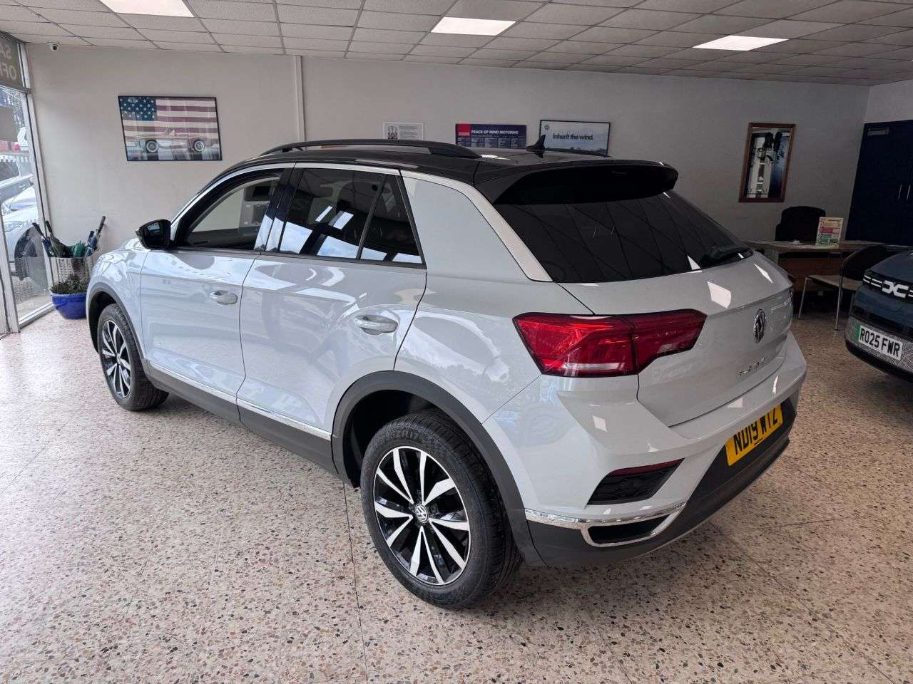 A 2019 VOLKSWAGEN T-ROC 1.0 TSI GPF Design SUV 5dr Petrol Manual Euro 6 (s/s) (115 ps) Popular smal A 2019 VOLKSWAGEN T-ROC 1.0 TSI GPF Design SUV 5dr Petrol Manual Euro 6 (s/s) (115 ps) Popular smal