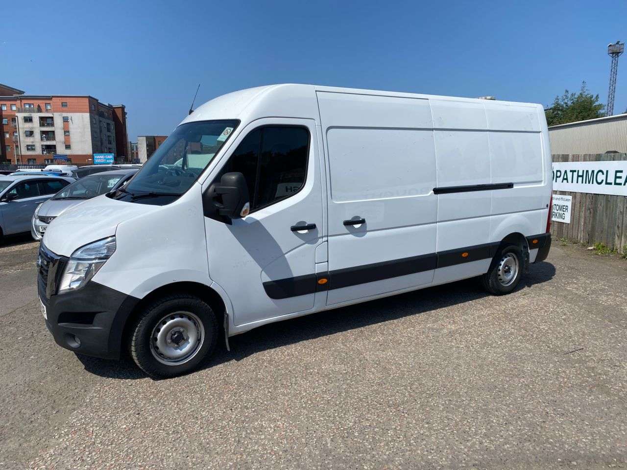 A 2020 NISSAN NV400 2.3 dCi 35 Tekna Panel Van 5dr Diesel Manual FWD L3 H2 Euro 6 (135 ps) One A 2020 NISSAN NV400 2.3 dCi 35 Tekna Panel Van 5dr Diesel Manual FWD L3 H2 Euro 6 (135 ps) One