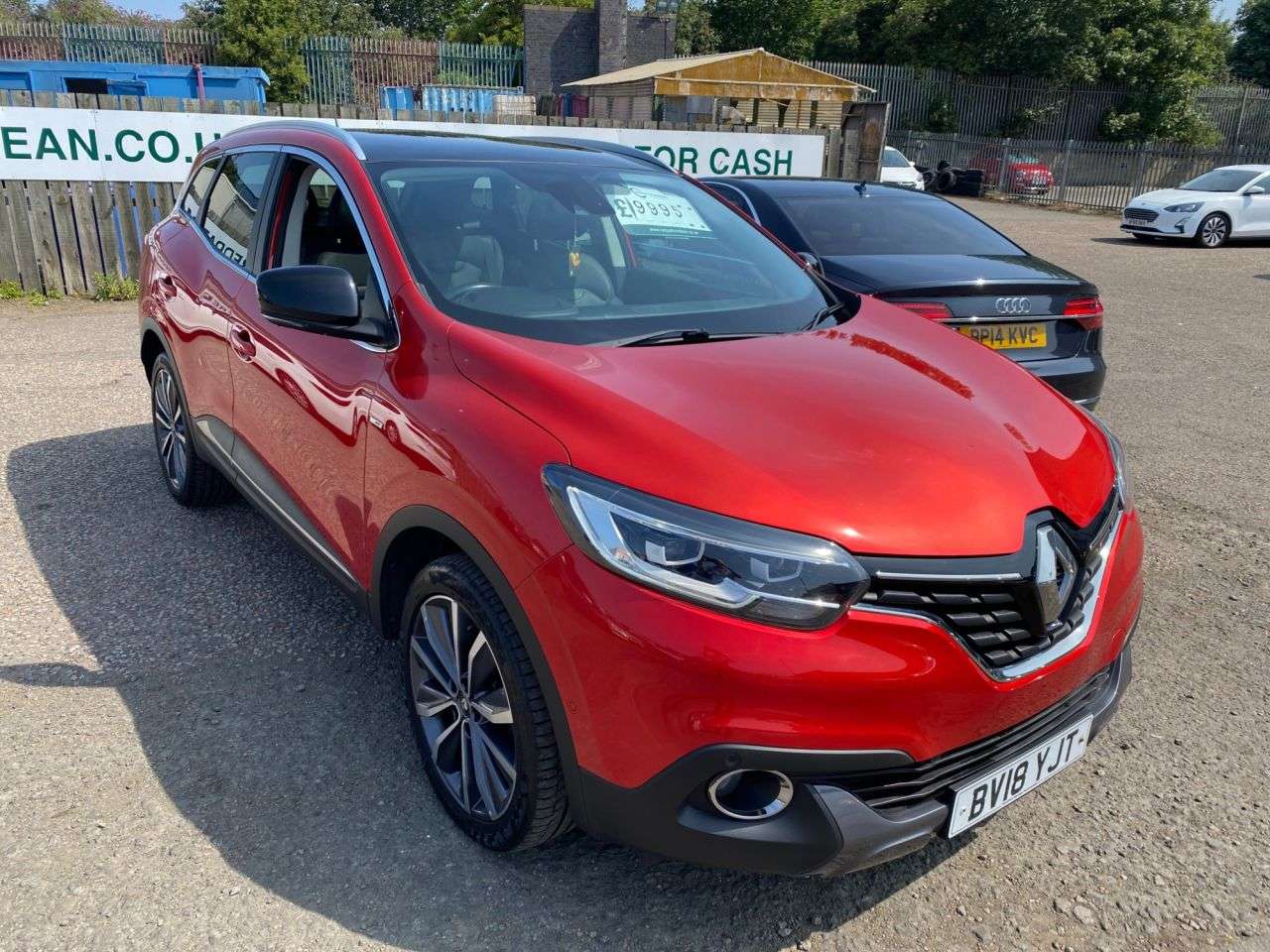 A 2018 RENAULT KADJAR 1.2 TCe Signature S Nav SUV 5dr Petrol EDC Euro 6 (s/s) (130 ps) PX WELCOME A 2018 RENAULT KADJAR 1.2 TCe Signature S Nav SUV 5dr Petrol EDC Euro 6 (s/s) (130 ps) PX WELCOME