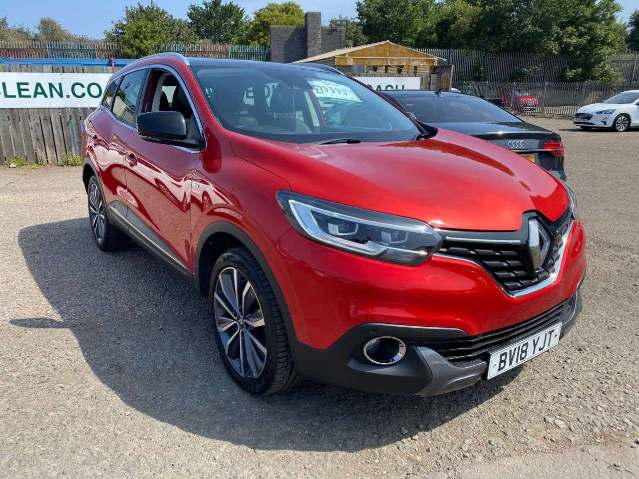 A 2018 RENAULT KADJAR 1.2 TCe Signature S Nav SUV 5dr Petrol EDC Euro 6 (s/s) (130 ps) PX WELCOME A 2018 RENAULT KADJAR 1.2 TCe Signature S Nav SUV 5dr Petrol EDC Euro 6 (s/s) (130 ps) PX WELCOME