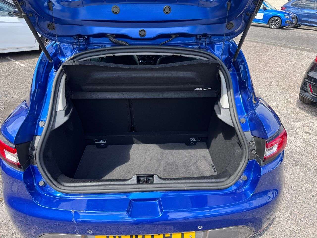 2019 RENAULT CLIO 2019 RENAULT CLIO