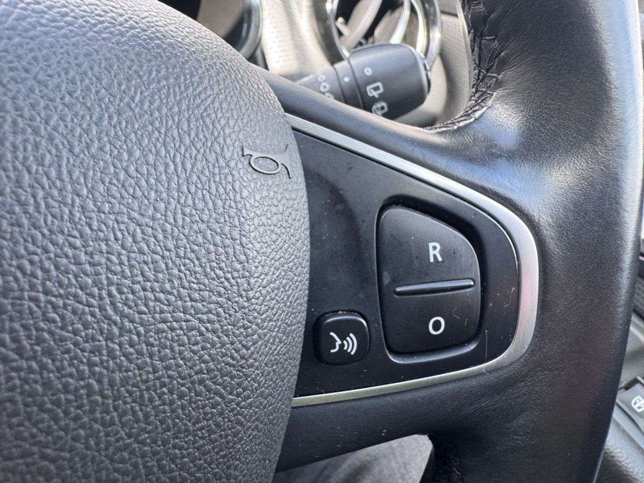 2019 RENAULT CLIO 2019 RENAULT CLIO