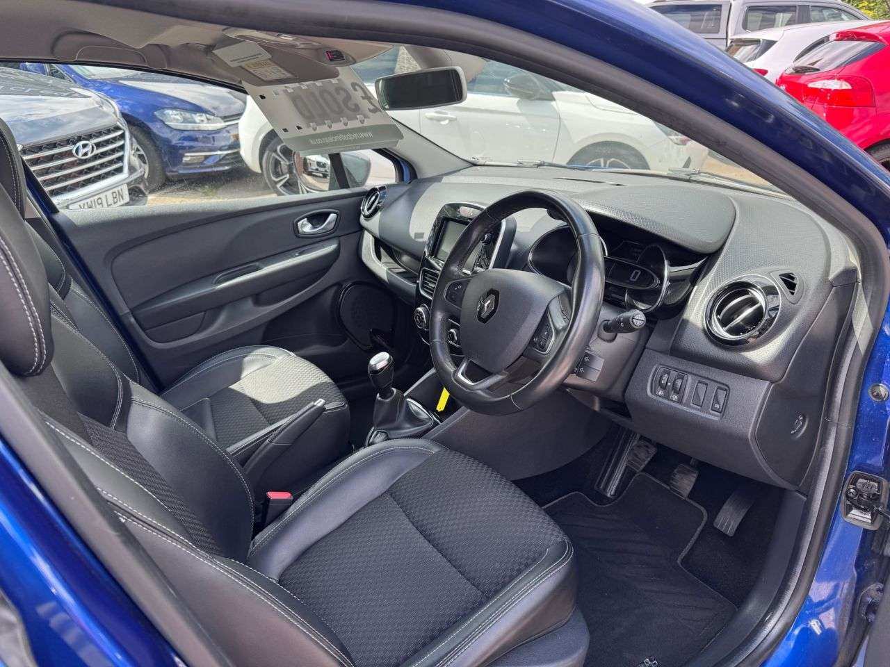 2019 RENAULT CLIO 2019 RENAULT CLIO