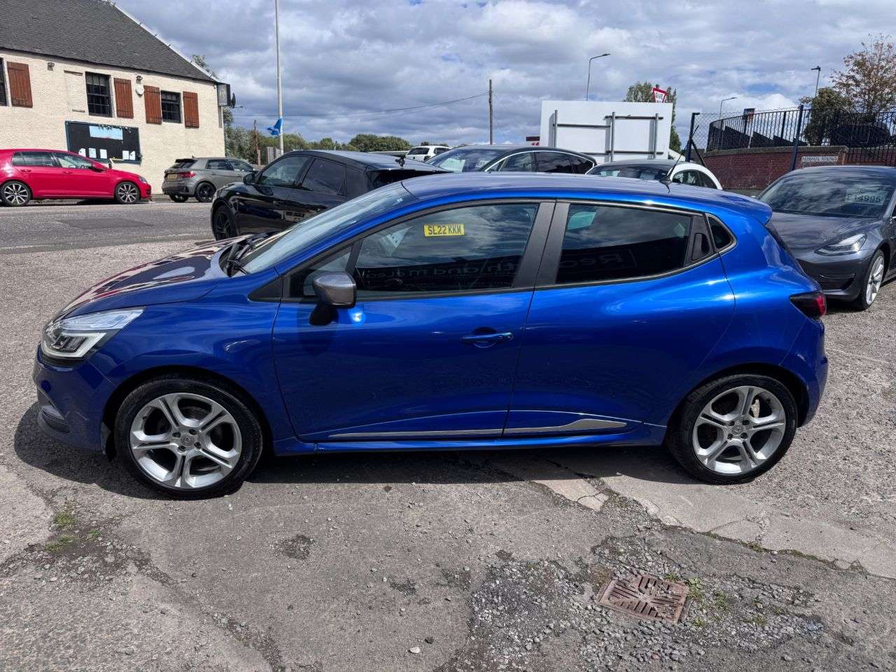 A 2019 RENAULT CLIO 0.9 TCe GT Line Hatchback 5dr Petrol Manual Euro 6 (s/s) (90 ps) Lovely exa A 2019 RENAULT CLIO 0.9 TCe GT Line Hatchback 5dr Petrol Manual Euro 6 (s/s) (90 ps) Lovely exa