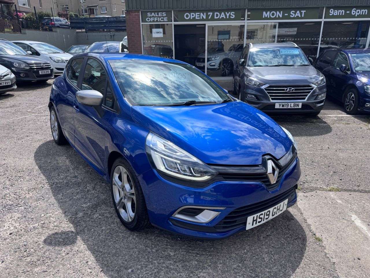A 2019 RENAULT CLIO 0.9 TCe GT Line Hatchback 5dr Petrol Manual Euro 6 (s/s) (90 ps) Lovely exa A 2019 RENAULT CLIO 0.9 TCe GT Line Hatchback 5dr Petrol Manual Euro 6 (s/s) (90 ps) Lovely exa