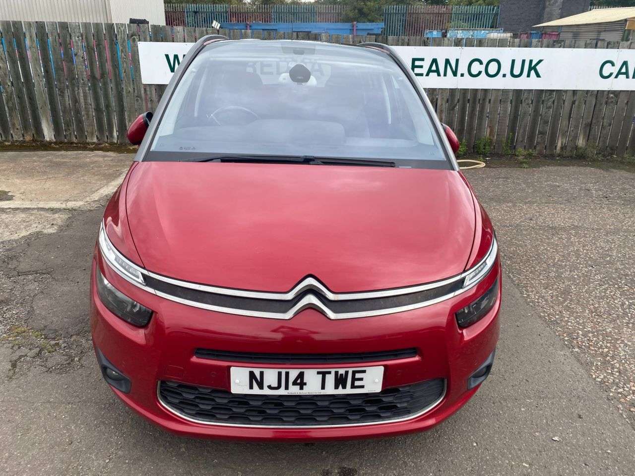 A 2014 CITROEN GRAND C4 PICASSO 1.6 e-HDi Airdream Exclusive+ MPV 5dr Diesel ETG6 Euro 5 (s/s) (115 ps) 7 S A 2014 CITROEN GRAND C4 PICASSO 1.6 e-HDi Airdream Exclusive+ MPV 5dr Diesel ETG6 Euro 5 (s/s) (115 ps) 7 S