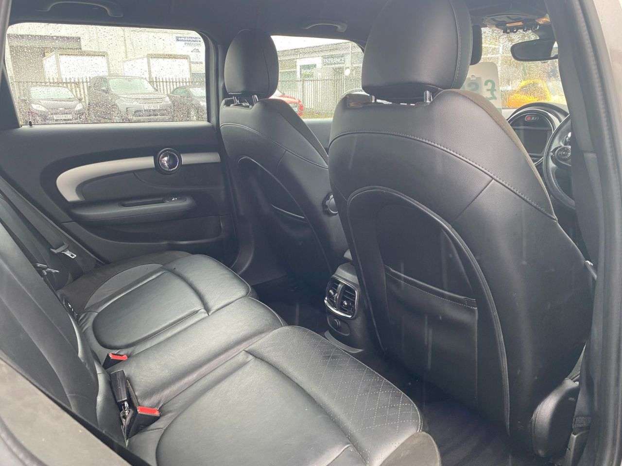 2016 MINI CLUBMAN 2016 MINI CLUBMAN