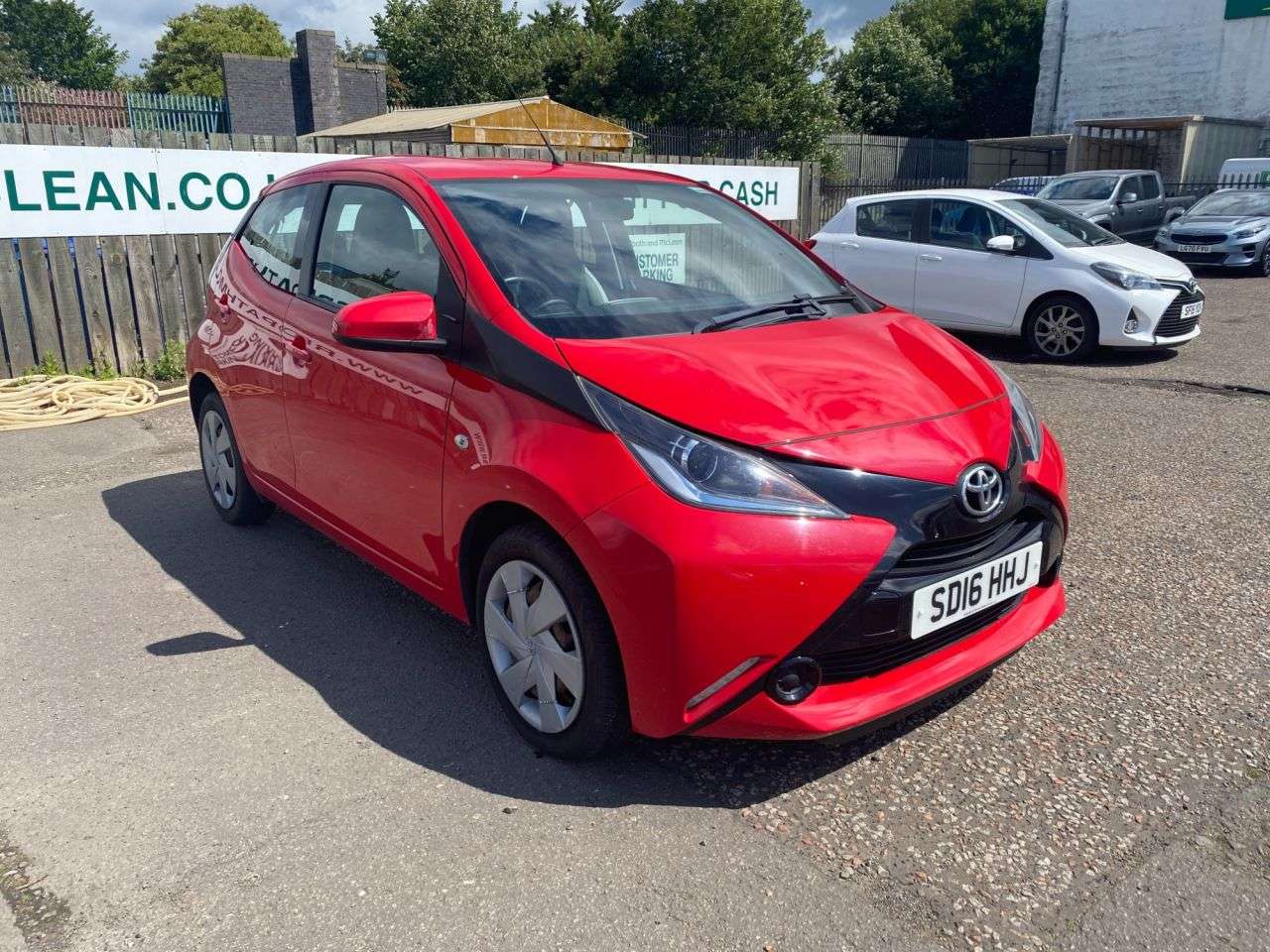 A 2016 TOYOTA AYGO 1.0 VVT-i x-play Hatchback 5dr Petrol Manual Euro 6 (68 ps) PX WELCOME FINA A 2016 TOYOTA AYGO 1.0 VVT-i x-play Hatchback 5dr Petrol Manual Euro 6 (68 ps) PX WELCOME FINA