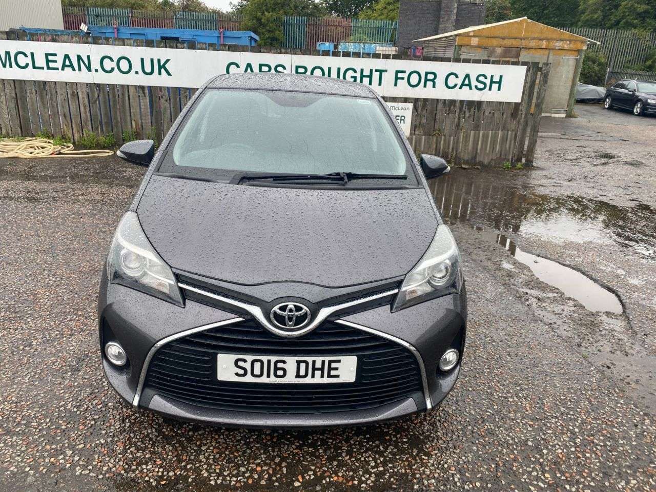 A 2016 TOYOTA YARIS 1.33 Dual VVT-i Icon Hatchback 5dr Petrol Manual Euro 6 (99 ps) PX WELCOME, A 2016 TOYOTA YARIS 1.33 Dual VVT-i Icon Hatchback 5dr Petrol Manual Euro 6 (99 ps) PX WELCOME,