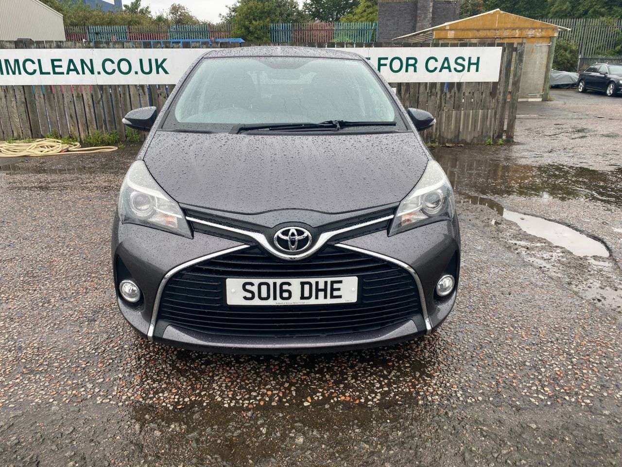 A 2016 TOYOTA YARIS 1.33 Dual VVT-i Icon Hatchback 5dr Petrol Manual Euro 6 (99 ps) PX WELCOME, A 2016 TOYOTA YARIS 1.33 Dual VVT-i Icon Hatchback 5dr Petrol Manual Euro 6 (99 ps) PX WELCOME,