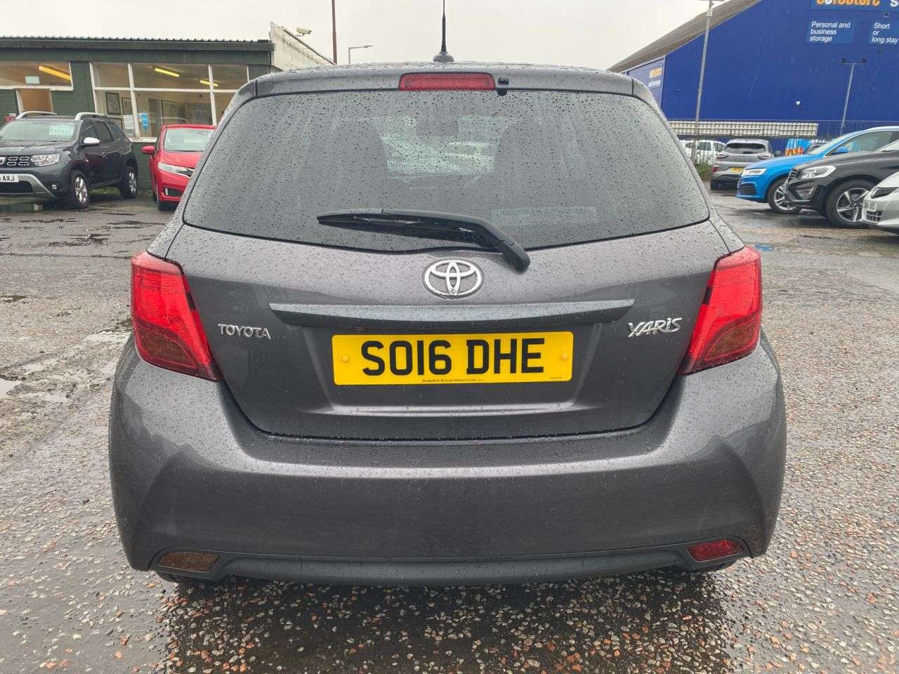 2016 TOYOTA YARIS 2016 TOYOTA YARIS