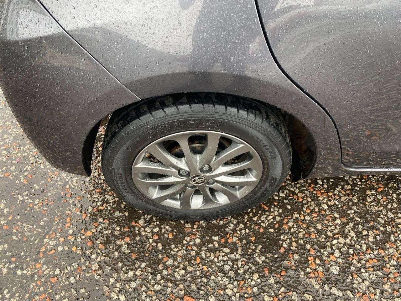 2016 TOYOTA YARIS 2016 TOYOTA YARIS