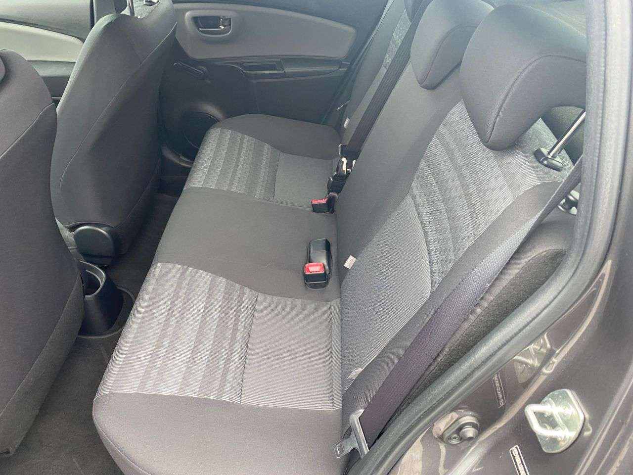 2016 TOYOTA YARIS 2016 TOYOTA YARIS