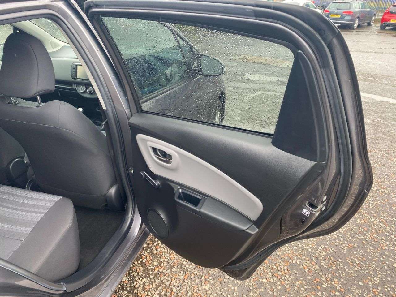 2016 TOYOTA YARIS 2016 TOYOTA YARIS