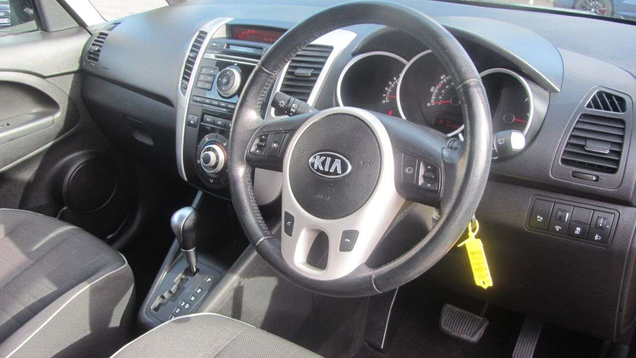 2014 KIA VENGA 2014 KIA VENGA