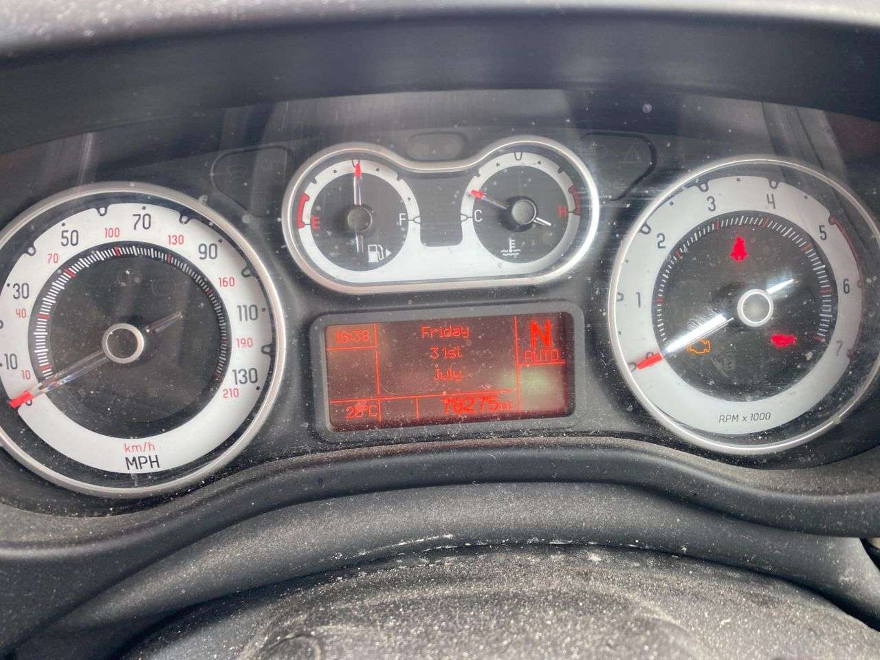 A 2013 FIAT 500L 1.3 MultiJet Trekking MPV 5dr Diesel Dualogic Euro 5 (s/s) (85 bhp) PX WELC A 2013 FIAT 500L 1.3 MultiJet Trekking MPV 5dr Diesel Dualogic Euro 5 (s/s) (85 bhp) PX WELC