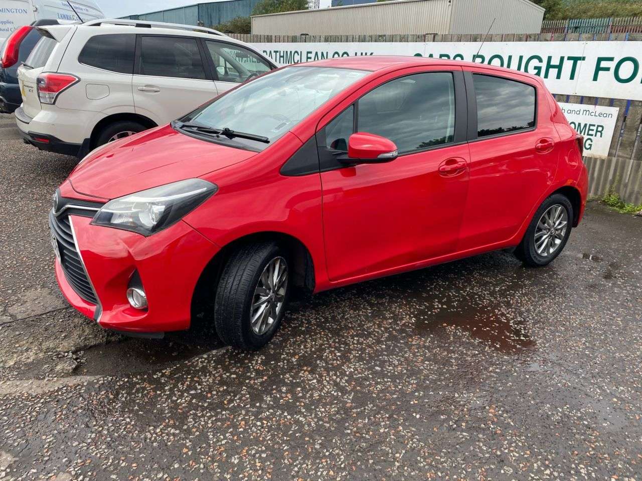 A 2016 TOYOTA YARIS 1.33 Dual VVT-i Icon Hatchback 5dr Petrol Multidrive S Euro 6 (Safety Sense A 2016 TOYOTA YARIS 1.33 Dual VVT-i Icon Hatchback 5dr Petrol Multidrive S Euro 6 (Safety Sense
