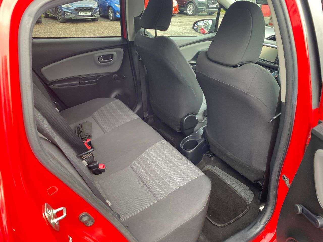 2016 TOYOTA YARIS 2016 TOYOTA YARIS