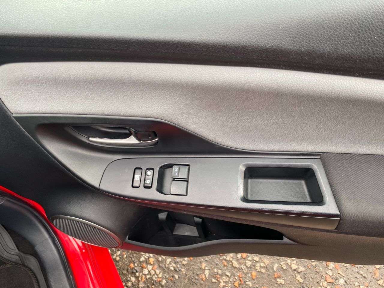 2016 TOYOTA YARIS 2016 TOYOTA YARIS