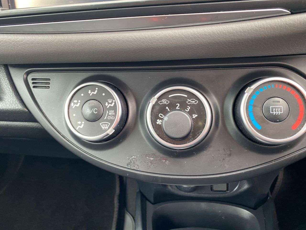 2016 TOYOTA YARIS 2016 TOYOTA YARIS