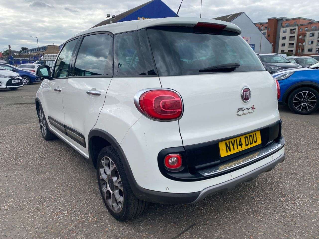2014 FIAT 500L 2014 FIAT 500L